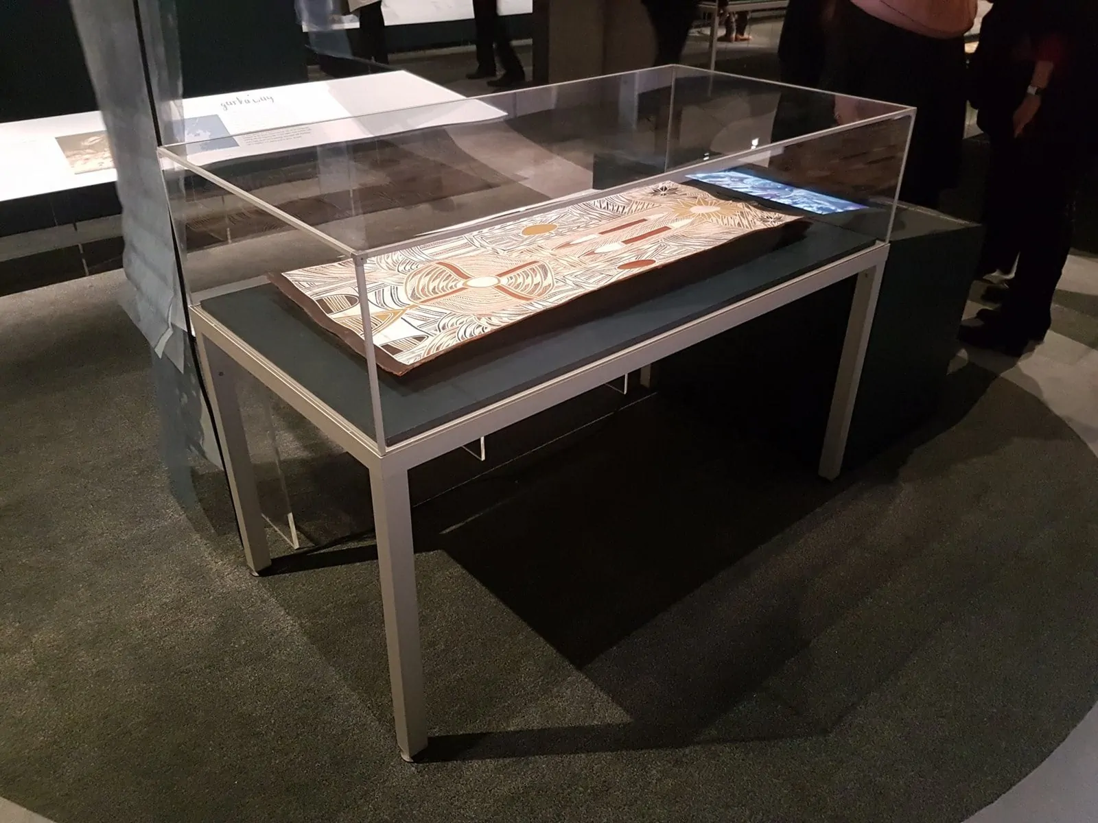 museum table showcases